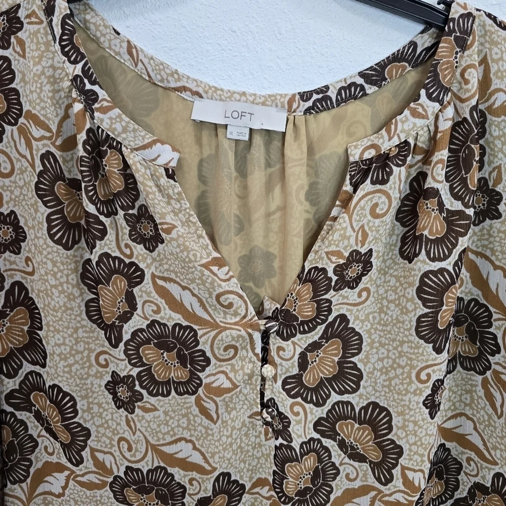 Loft Floral Print Puff  Womens Sleeve Henley Blouse Size XL.